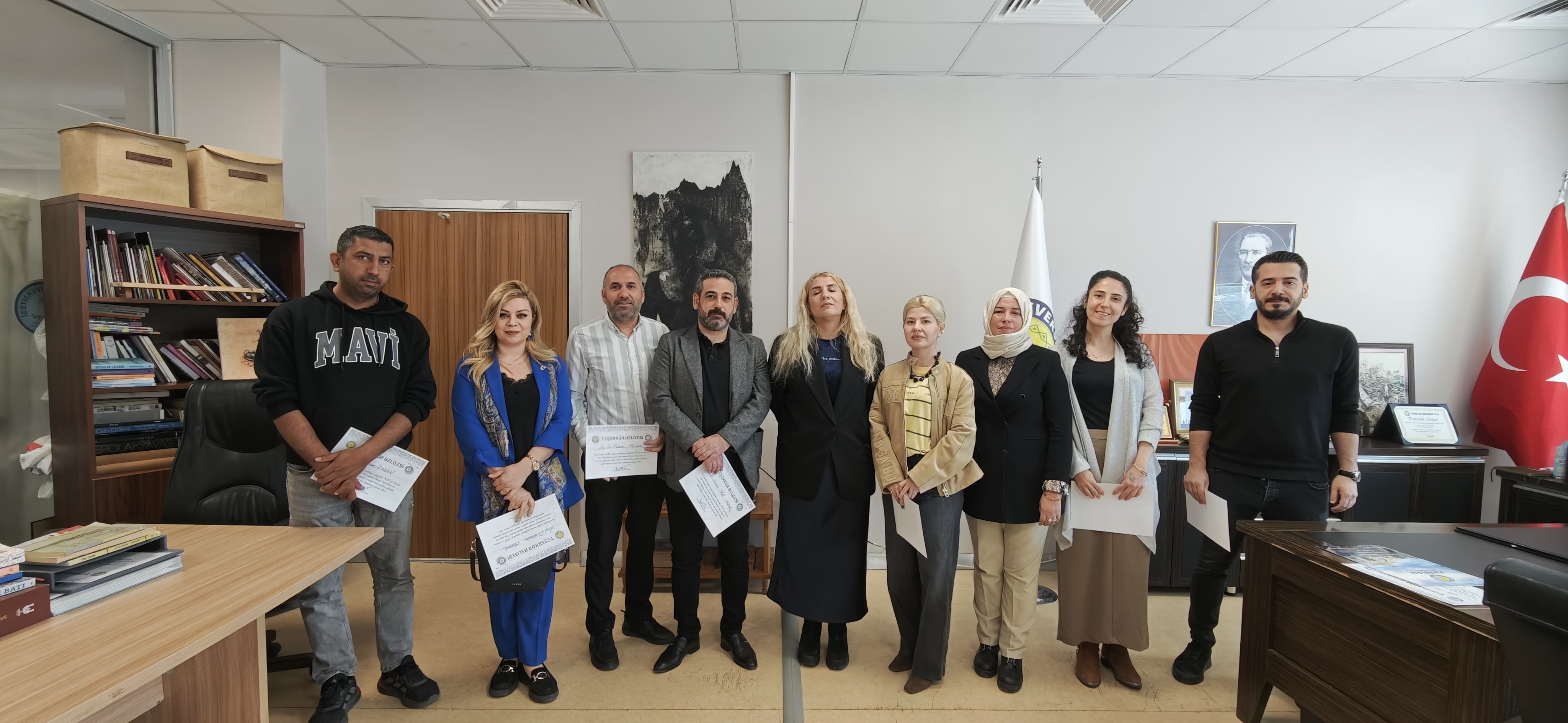 Akademik Teşvik Ödeneği Almaya Hak Kazanan Öğretim Elemanlarına Belge Takdimi